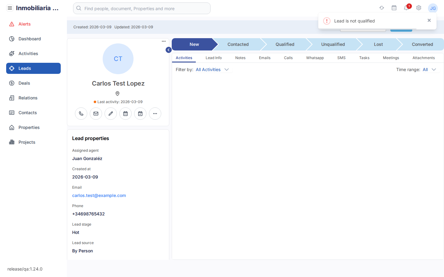 De lead-detailpagina met pipeline-stappen in Tesoro CRM
