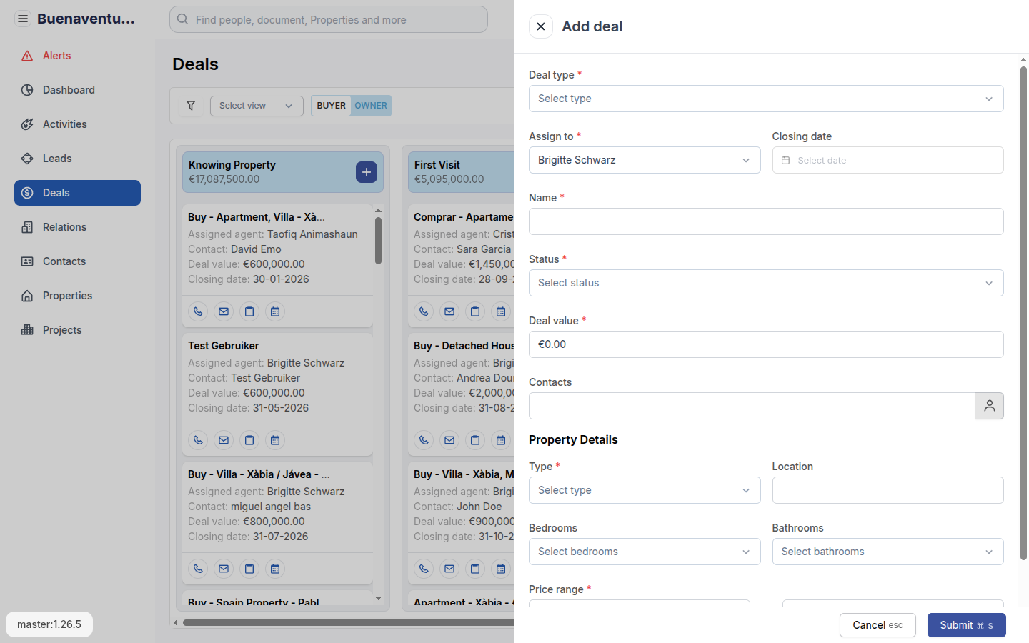 Add deal zijpaneel met velden Deal type, Assign to, Closing date, Name, Status, Deal value, Contacts en de sectie Property Details